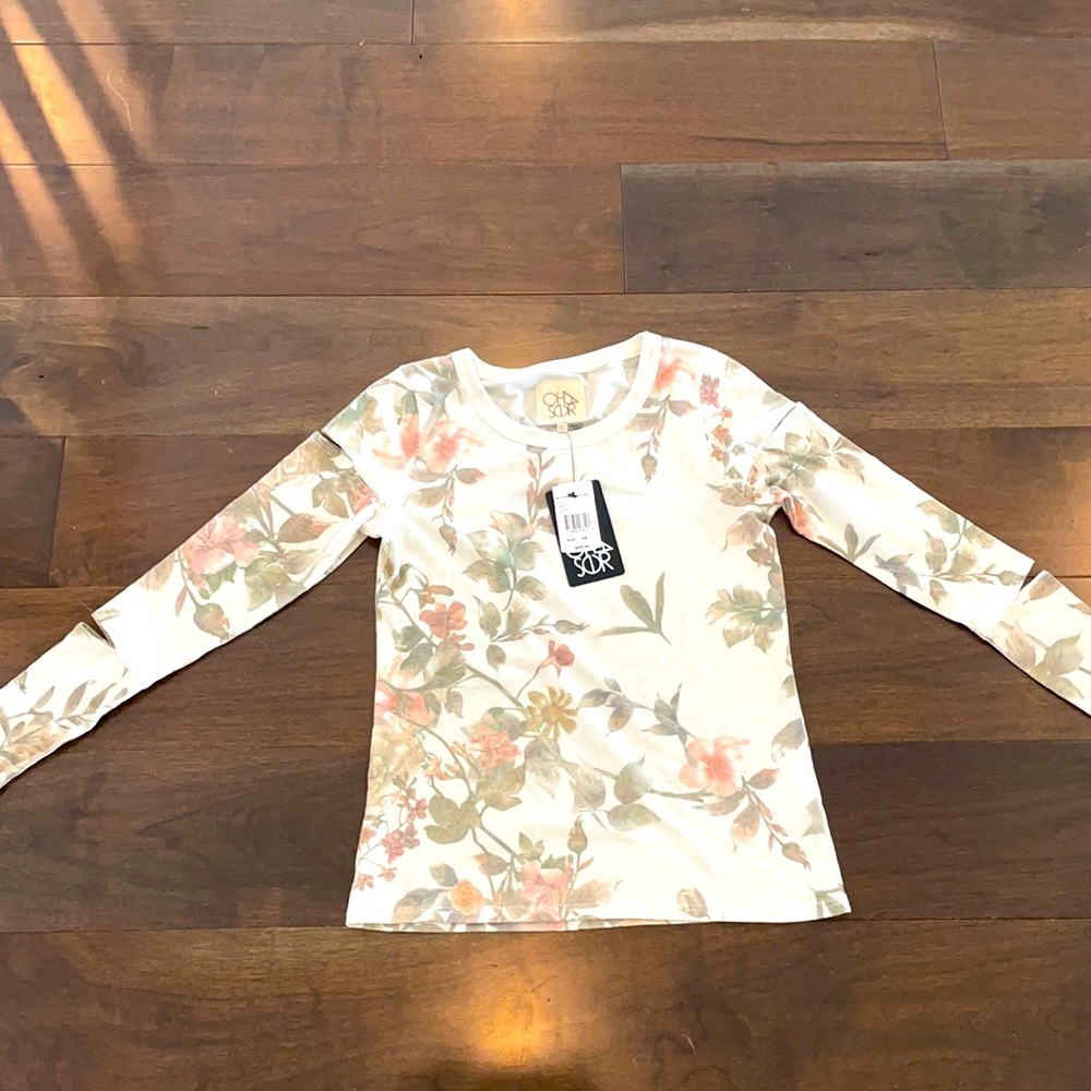 Chaser long sleeve floral top NEVER WORN!